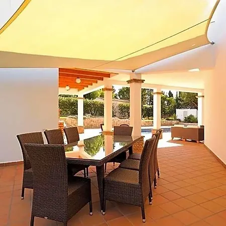 Sleeps 8 Pool Air Con Wifi * אלבור