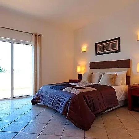 Villa Sleeps 8 Pool Air Con Wifi