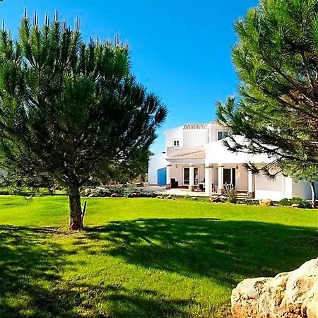 Sleeps 8 Pool Air Con Wifi Villa